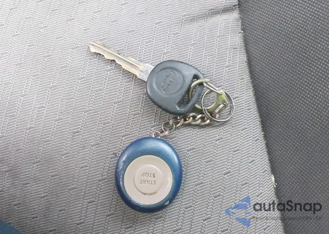 2008 Chevrolet Silverado K1500 z USA, uszkodzony, nr VIN 1GCEK19068E199370